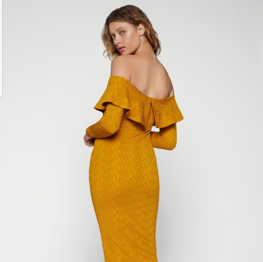 BCBGENERATION Off-the-Shoulder Jacquard Dress - Picture 5 of 14